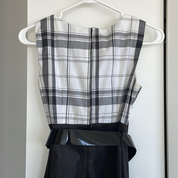 Le Chateau Dress Size XXS - Picture 4 of 6